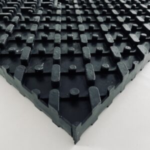 Dalle de stabilisation pour chevaux – Piste & paddock – MK Horse Solutions